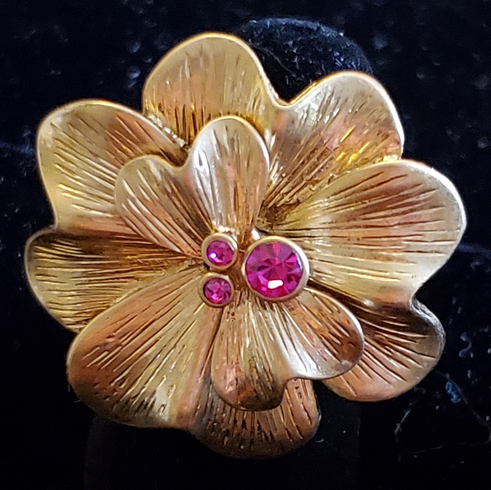 Lia Sophia goldtone pink rhinestone flower ring 5